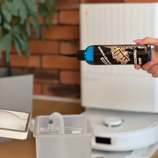Płyn do robotów mopujących i odkurzaczy myjących NANOBAUER HAIP 300 ML