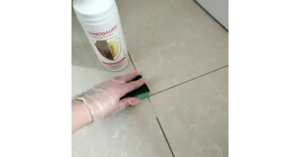 Płyn do czyszczenia i mycia fug i spoin NANOBAUER 1L